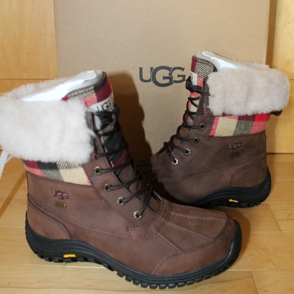 NIB UGG WOMEN'S ADIRONDACK II PLAID LEATHER BOOTS, SIZE 9